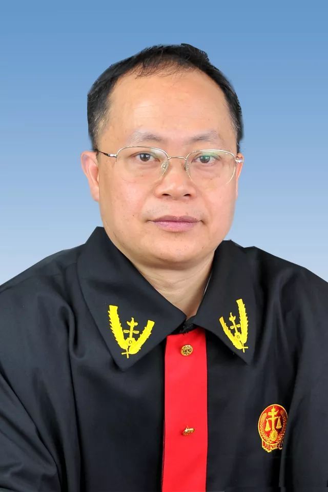 昆山市法院院长叫什么名字_昆山法院院长和庭长_院长昆山法院庭长是谁