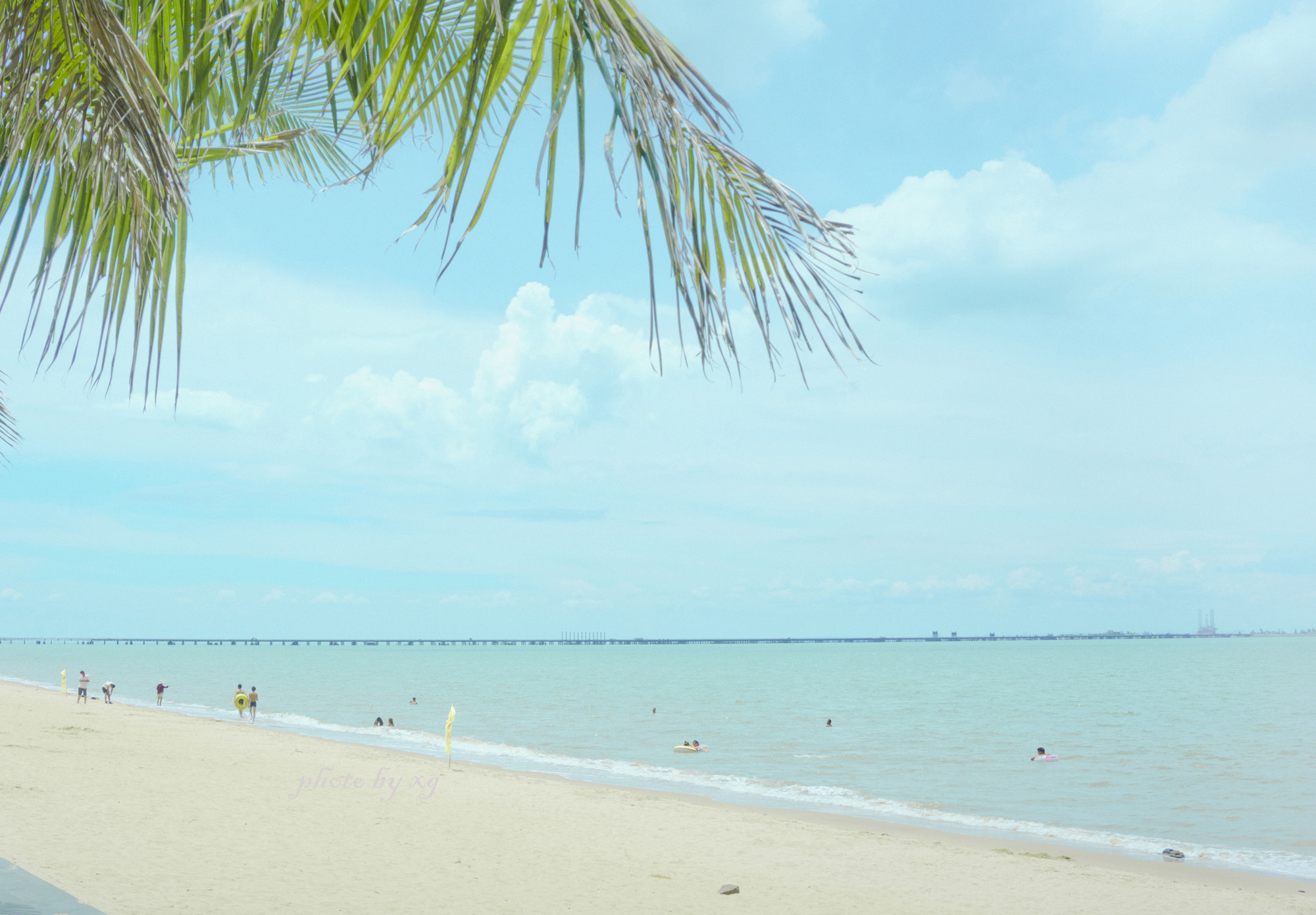 假日海滩游泳注意什么_海滩假日游泳注意事项_海滩游泳需要带些什么东西