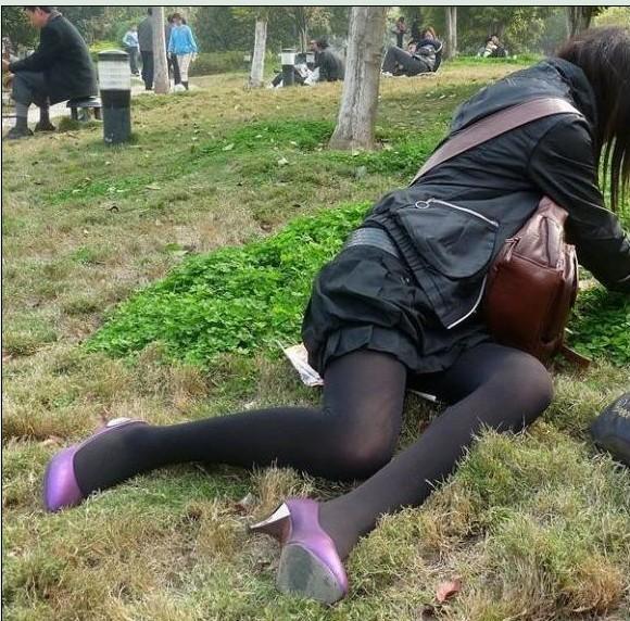 被女人用丝袜塞在嘴里的视频_被女人用丝袜塞在嘴里的视频_被女人用丝袜塞在嘴里的视频