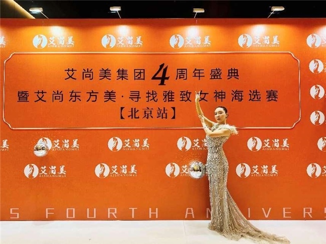 炫舞衣服怎么变色_炫舞衣服自定义图片_天天炫舞怎么换衣服