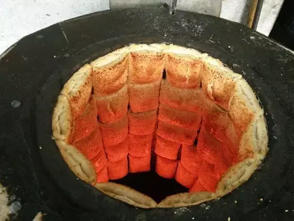 老式烧饼炉子种类图片-回忆满满！那些承载童年记忆的老式烧饼炉子