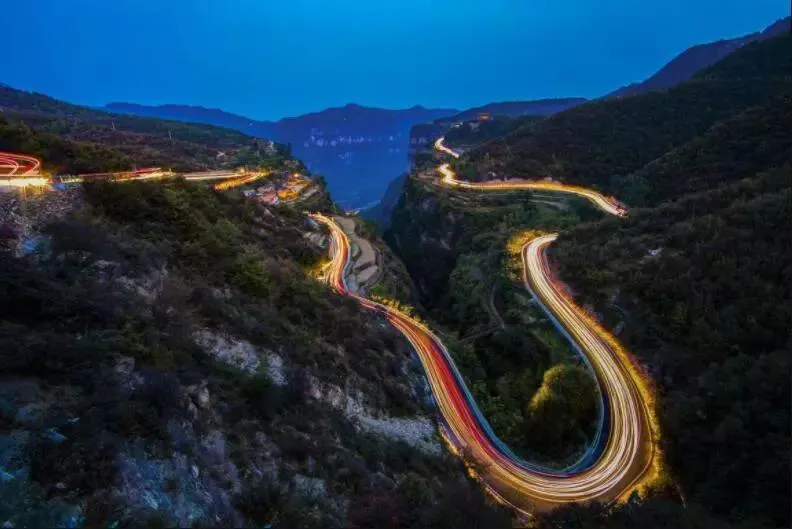 山丘_野脊山丘观景点_山脊观光道