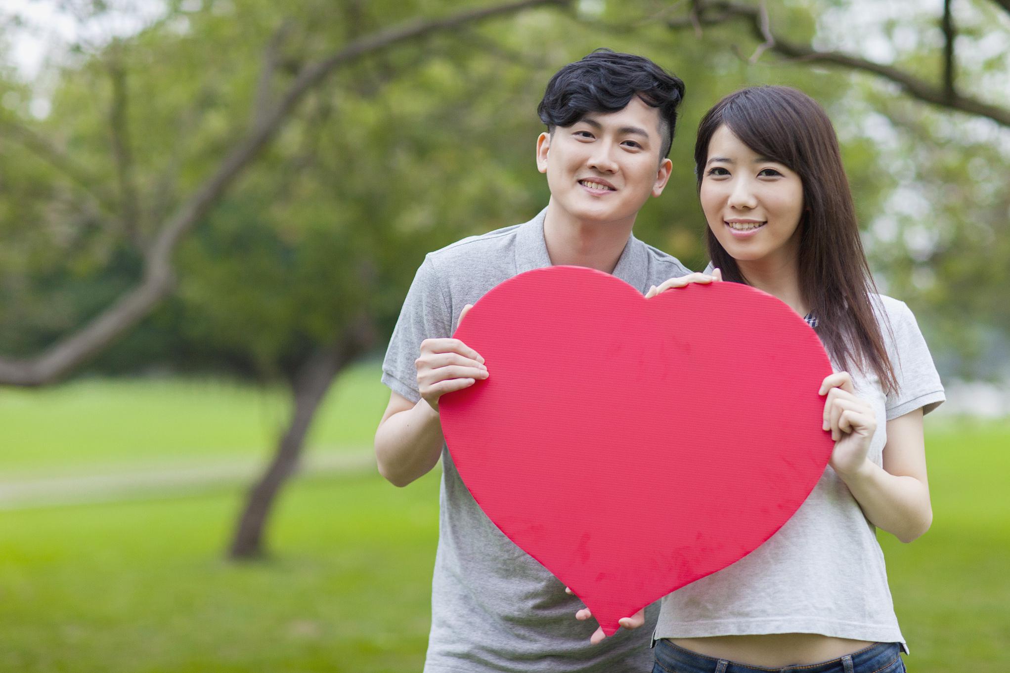 妻子的游戏免费阅读_《都市之交换人生俱乐部》_我们夫妻的交换游戏