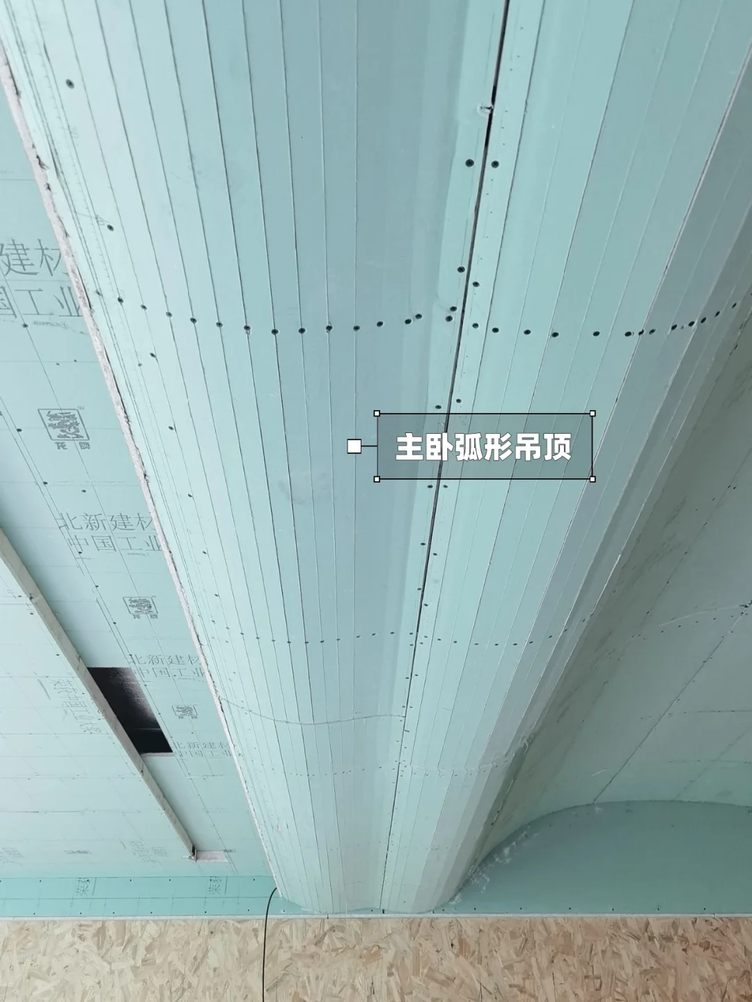 大梁下面加柱子有力吗_梁下后加柱子视频_梁下加柱子会影响负弯矩吗