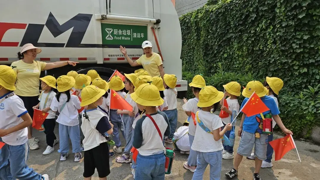 看图写话二年级下册扔垃圾_一年级扔垃圾看图写话_看图写话把垃圾扔到垃圾桶