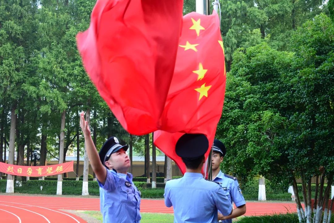 盘查嫌疑人的基本要求是_盘查嫌疑人的基本程序是什么_嫌疑人员盘查